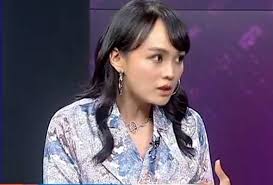 Di sesetengah tempat, cuti bersalin boleh dikongsi oleh suami isteri. Usahawan Wanita Terkenal Christy Ng Tidak Setuju Cuti Bersalin 90 Hari Bisnes Com My Bisnes