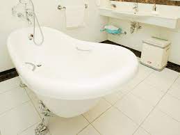 Bak mandi yang kami hasilkan ada beberapa ukuran mulai dari bak mandi kecil, bak mandi sedang dan juga bak mandi besar. 9 Benda Yang Wajib Ada Di Kamar Mandi