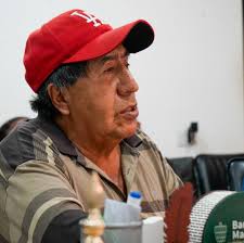 𝗩𝗶𝗰𝗲𝗮𝗹𝗰𝗮𝗹𝗱𝗲𝘀𝗮 𝘀𝗲 𝗿𝗲𝘂𝗻𝗶𝗼́ 𝗰𝗼𝗻 𝘃𝗲𝗻𝗱𝗲𝗱𝗼𝗿𝗲𝘀  𝗻𝗮𝗿𝗮𝗻𝗷𝗮𝗹𝗲𝗻̃𝗼𝘀 𝗱𝗲 𝗹𝗮 𝗮𝘀𝗼𝗰𝗶𝗮𝗰𝗶𝗼́𝗻 “𝟭𝟲 𝗱𝗲  𝘀𝗲𝗽𝘁𝗶𝗲𝗺𝗯𝗿𝗲”. La vicealcaldesa Tnlga. Liuba Cuesta y el comisario  urbano William Coronel sostuvieron ...