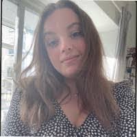 Natasha Durr's Instagram, Twitter & Facebook