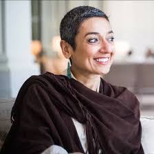 Lola Dyer's Instagram, Twitter & Facebook