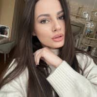 Jennifer Bellas's Instagram, Twitter & Facebook