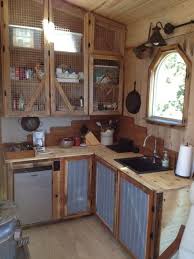 39 More Creative Diy Rustic Kitchen Decoration Idea For Small Space Tiny House Kitchen Cabin Kitchens Rustic Kitchen