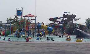 Kolam renang ini sering dimanfaatkan oleh warga kota tangerang untuk olahraga renang dan rekreasi air. Wisata Kolam Air Fun Park Waterboom Rajeg Idola Masyarakat Tangerang Pantura Iglobalnews