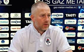 Edi iordănescu, primele declaraţii despre divorţul de cfr cluj. Oficial Edi IordÄƒnescu Noul Antrenor Al Cfr Cluj Dcnews