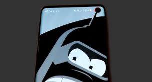 Adjunto imágenes de lo que dije en su día, arriba esta el s10 lite que se ve notablemente verde por la zona de la cámara, abajo esta mi nuevo teléfono el xiaomi mi 10 con pantalla oled de tcl. El Agujero De Los Samsung Galaxy S10 Se Convierte En Led De Notificaciones Con Esta App