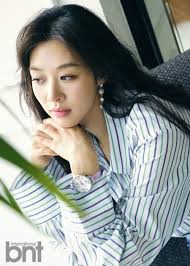 Xôn xao động thái nữ diễn viên sau khi chồng tài tử bị kiện tiền tỷ vì  ngoại tình