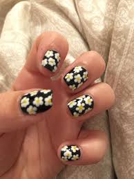 Get Ready For Spring With This Super Easy Flower Nail Art Design You Can Switch Up The Colors To Make It Trendy Nail Art Nail Art Dotting Tool Dot Nail Art