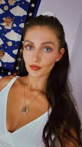 Nichole Burke's Instagram, Twitter & Facebook