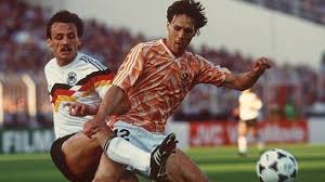 Select from premium pays bas football of the highest quality. Epingle Par Ahmed Abdelrazek Sur Football Marco Van Basten Football Europeen Pays Bas