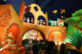 Meteorry Posted A Photo It S A Small World 09 06 2018 11h26 Mexico In The Attraction It S A Small World After Al Disneyland Walt Disney Parks Disneyland Park