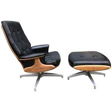 Play a round at one of the area's many fantastic golf courses. Heywood Wakefield Lounge Chair And Ottoman At 1stdibs
