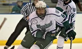 Alaska Comes From Behind To Stun Men's Hockey, 5-4