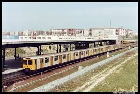 Berlin 1993 U Bahnhof Hellersdorf Mit Einem Eiii Zug Strassenbahn U Bahn Berlin