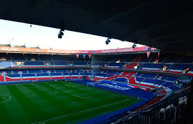paʁk mɔ̃so) is a public park situated in the 8th arrondissement of paris, france, at the junction of boulevard de courcelles, rue de prony and rue georges berger. Le Parc Des Princes Psg Experience Office De Tourisme De Paris