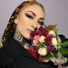 Lena Scissorhands added a new photo.