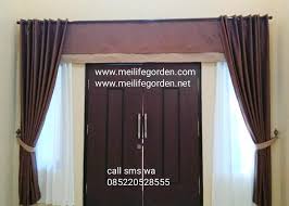 Memilih gorden untuk jendela kecil minimalis menggunakan gorden pita dan gorden model smokering untuk membuat ruangan. Gorden Jendela Pendek Cek Bahan Bangunan
