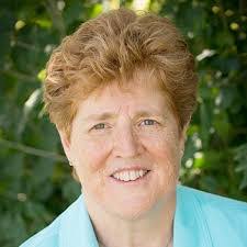 Sara Smalley's Instagram, Twitter & Facebook