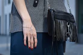 Beste china handkette armbänder umgeleitet von china factories on alibaba.com. Lisas Styling Tipp Handketten Schmuckladen De