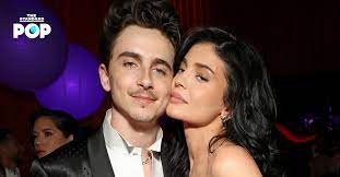 Kylie Jenner และ Timothée Chalamet ยังคงรักกันดี แม้ไม่ได้พบกันมาหลายสัปดาห์แล้ว