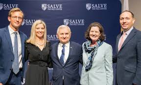 Reed Honored with Claiborne Pell Center Award