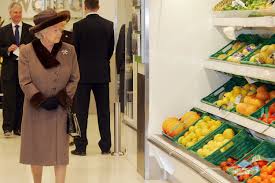 Shop queens lifestyle's kitchenware 2021 @ zalora malaysia. 10 Places The Queen Does Her Shopping