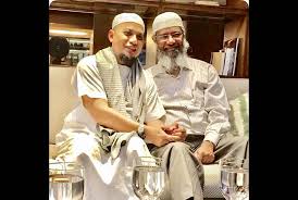 Defending prophethood in a secular age part 1: Zakir Naik Datang Ke Indonesia Ini Pujian Dari Ustaz Arifin Ilham Republika Online