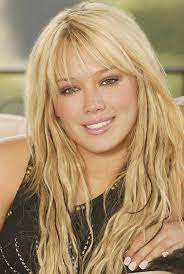20 Haircuts With Bangs For Round Faces Haarschnitt Mit Pony Haarschnitt Blonde Haare Mit Pony