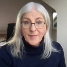 Elizabeth Ashcroft's Instagram, Twitter & Facebook