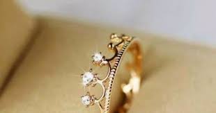 Meneka saiz seorang gadis adalah peringkat yang paling sukar apabila memilih cincin sebagai hadiah. Cara Ukur Saiz Cincin Cerita Budak Sepet