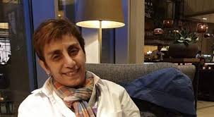 نعى رئيس الحكومة اللبنانية المكلّف سعد الحريري الموسيقار اللبناني الياس الرحباني ، الذي توفي اليوم عن عمر ناهز الـ83 عاماً، بعد صراع مع فيروس كورونا لمدة أسبوع. Ø±ÙŠÙ…Ø§ Ø§Ù„Ø±Ø­Ø¨Ø§Ù†ÙŠ ØªØ³ØªØ°ÙƒØ± ÙˆØ§Ù„Ø¯Ù‡Ø§ Ø¹Ø§ØµÙŠ Ø¨Ø±Ø­ÙŠÙ„ Ø§Ù„Ù…ÙˆØ³ÙŠÙ‚Ø§Ø± Ø§Ù„ÙŠØ§Ø³ Ø§Ù„Ø±Ø­Ø¨Ø§Ù†ÙŠ