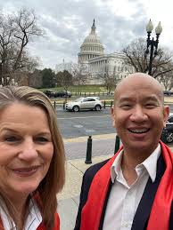 Amy Hewitt (@akhewitt)