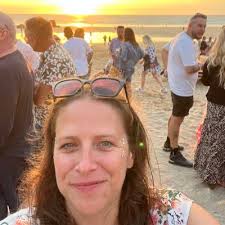 Catherine Williams (@cathjw)