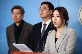 로고를 기존의 로고에서 새롭게 변경하였고, 당 색도 초록색으로 변경하였다. ê³µìˆ˜ì²˜ê°€ ìˆ˜ì‚¬í•´ì•¼ ì¡°ì„±ì€ ë°•ì§€ì› ë§Œë‚¨ì— é‡Ž ë§¹ê³µ ì•„ì‹œì•„ê²½ì œ