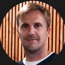 Esta semana Linkedln me recuerda que cumplo 18 años en Público Press Group.  Agradezco a todas las personas que estuvieron y están cerca: equipo,  clientes, amigos, partners. Lazos que no se cortan… |