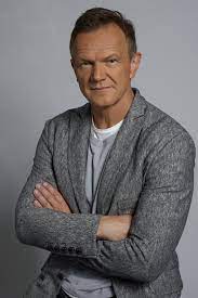 A dlaczego mielibyśmy odbierać mu prawo do istnienia? Cezary Pazura Movies Age Biography