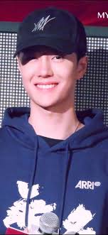 WANG YIBO LOCKSCREEN 🥹💗