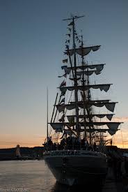 Coucher Du Soleil Sur Le Cuauhtemoc Sailing Ships Boat Tall Ships