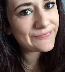 Faye Knowles's Instagram, Twitter & Facebook