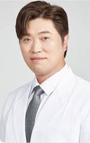 Dr. Lee Jeong Min