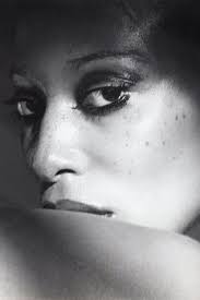 Donyale Luna, el documental que hace justicia a la primera mujer negra que  protagonizó una portada de Vogue