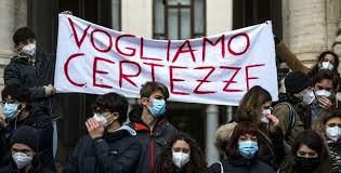 Per la prima volta in italia la protesta avviene in una piazza virtuale. Latina Ritorno A Scuola Con Lo Sciopero La Protesta Degli Studenti