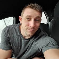 Blaine Perry's Instagram, Twitter & Facebook