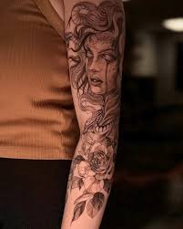 Beautifully done! @tattoo.naz777...