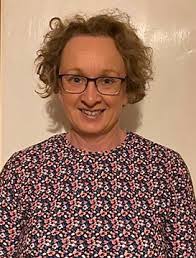 Julie Cronin's Instagram, Twitter & Facebook