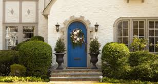 Why not decorate it and place it on the front door? How To Decorate Your Home Entrance Door Tastefully