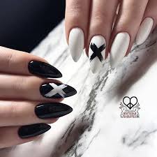 No nail art tools needed! 48 Edgy And Bold Nails Design Ideas Proud Beauty Grunge Nails Goth Nails Gothic Nails