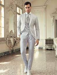 Ebbene sì, molto in voga, infatti, sono gli outfit maschili dai colori spezzati perfetti per matrimoni informali e giovanili. Uomo Vestito Sposo 2018 Blu Nero Spezzato E Colorato Moda Uomo Moda Donna