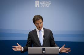 Deze is te volgen op onder andere tv en het internet, via bijvoorbeeld de nos. Kabinet Zet Verkleining Parlement Door Foto Destentor Nl
