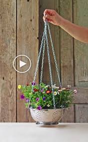 Blumenampel Selber Machen Diy Garten Dekoration In 2020 Hanging Plants Container Gardening Flowers Hanging Baskets